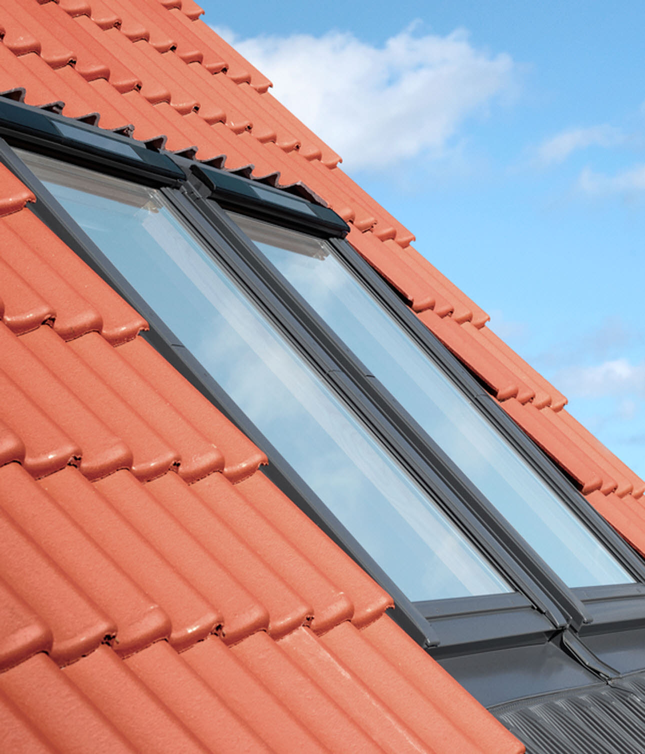 Pose de fenêtres de toit Velux à Soisy-sur-École dans l'Essonne 91